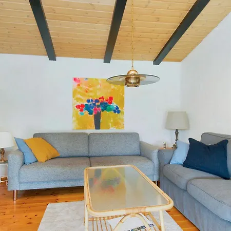 6 Person In Dronningmolle-by Traum *