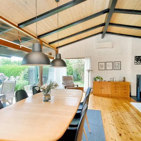 6 Person In Dronningmolle-by Traum Dronningmolle