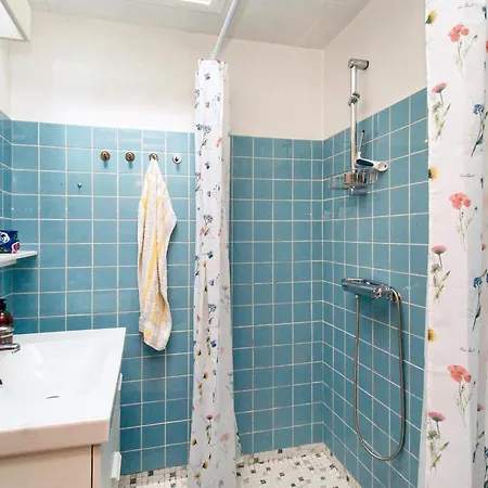 6 Person In Dronningmolle-by Traum *