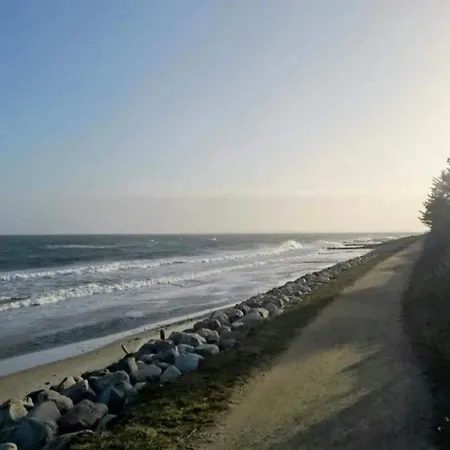 Holiday home 6 Person In Dronningmolle-by Traum *