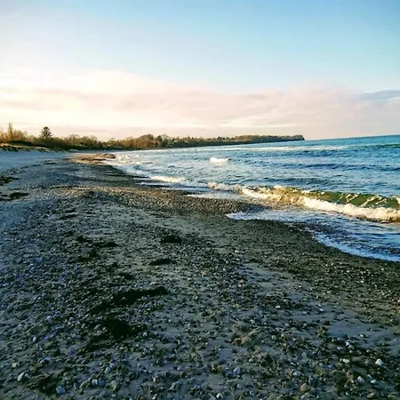 6 Person In Dronningmolle-by Traum